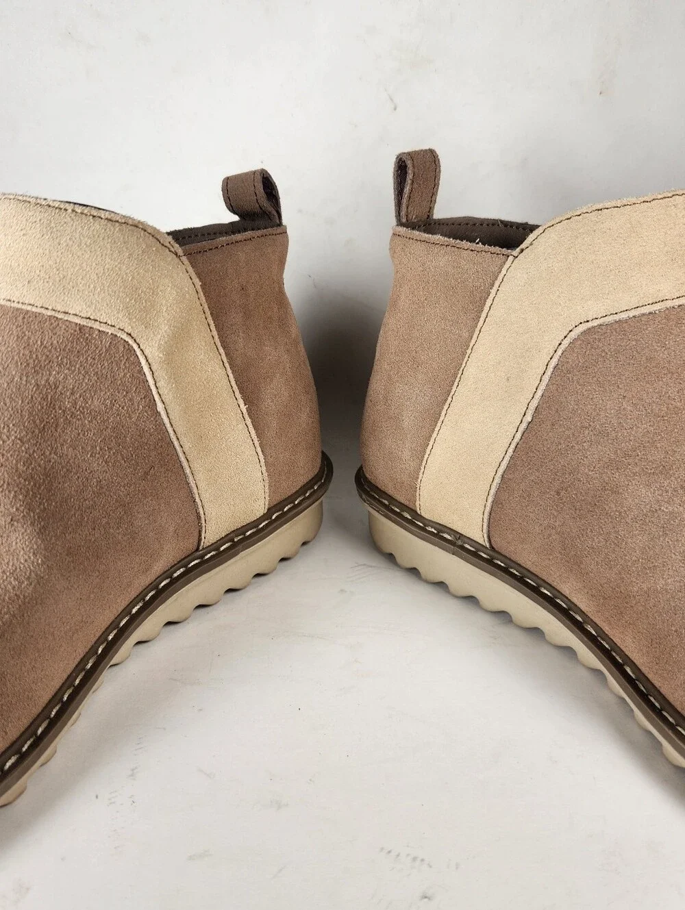 SKECHERS Women's Arch Fit Mojave Bootie Size 8 Beige Leather Comfort Air Cooled